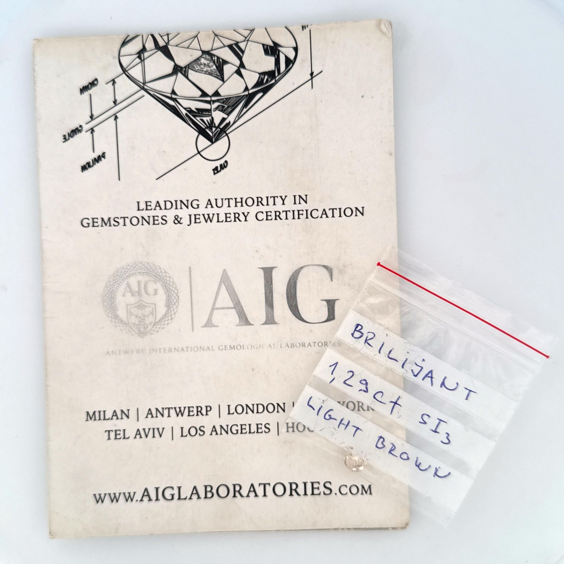 Svetlo-braon dijamant 1.29ct - Bel Diamonds