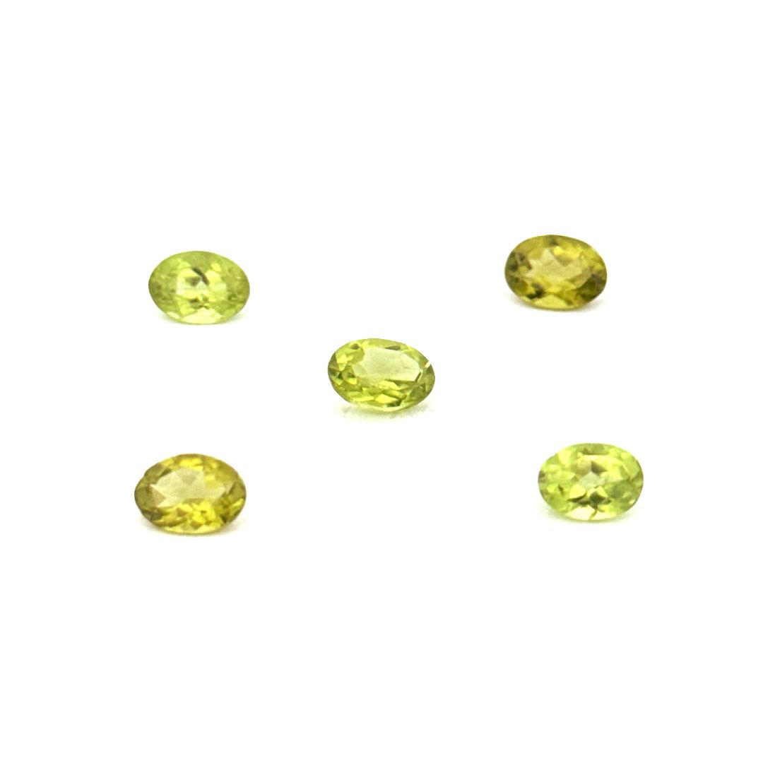 Peridot oval(10X8) mm - Bel Diamonds
